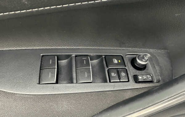 toyota-corolla-122h-dynamic-business-my19 - 923124713