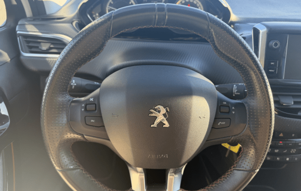 peugeot-2008-1-2-turbo-130ch-e6-c-gt-line-s-s-eat6 - 923904713