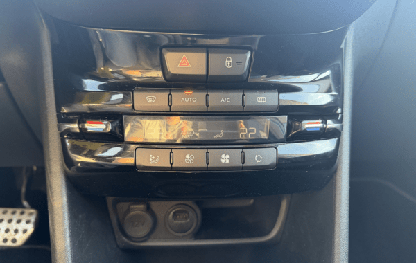 peugeot-2008-1-2-turbo-130ch-e6-c-gt-line-s-s-eat6 - 923904713