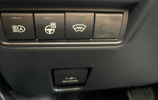 toyota-yaris-cross-130h-design-my25 - 924624713