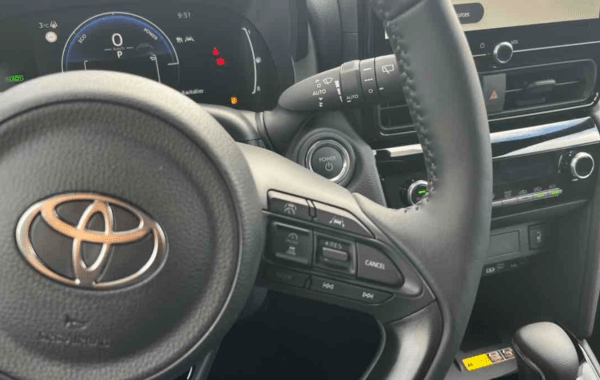 toyota-yaris-cross-130h-design-my25 - 924624713