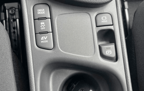 toyota-yaris-cross-130h-design-my25 - 924624713