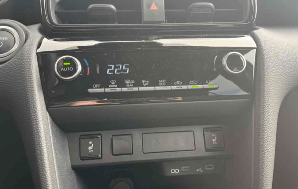 toyota-yaris-cross-130h-design-my25 - 924644713