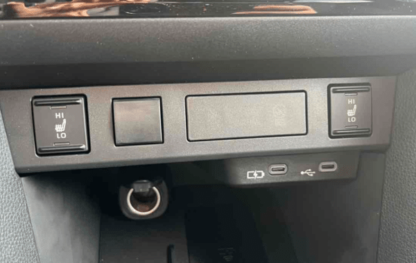 toyota-yaris-cross-130h-design-my25 - 924644713