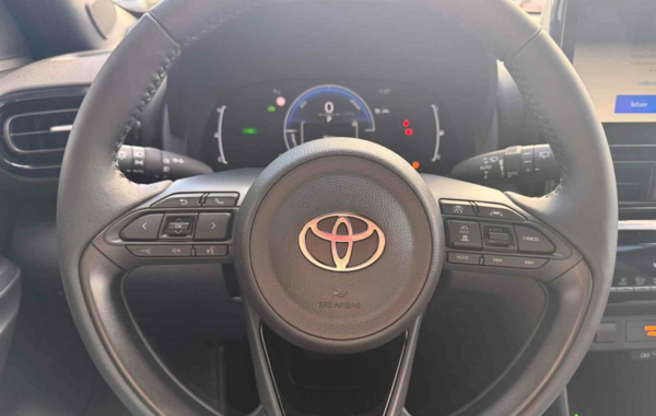 toyota-yaris-cross-130h-design-my25 - 924664713