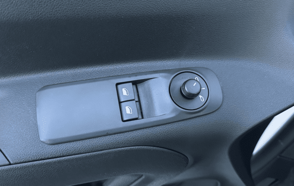 citroen-berlingo-taille-m-1-5-bluehdi-100ch-s-s-plus-n1 - 925174713