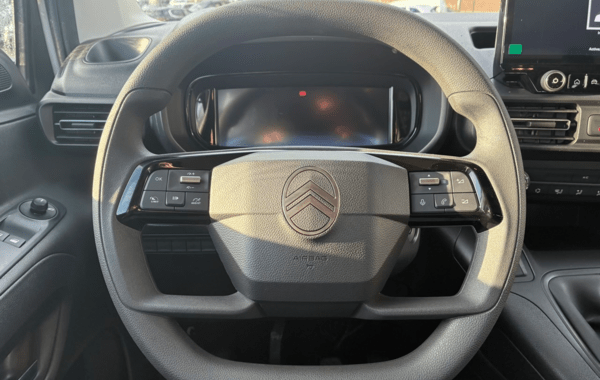 citroen-berlingo-taille-m-1-5-bluehdi-130ch-s-s-plus-5-places - 925344713