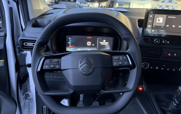 citroen-berlingo-taille-m-1-5-bluehdi-130ch-s-s-plus-5-places - 925394713