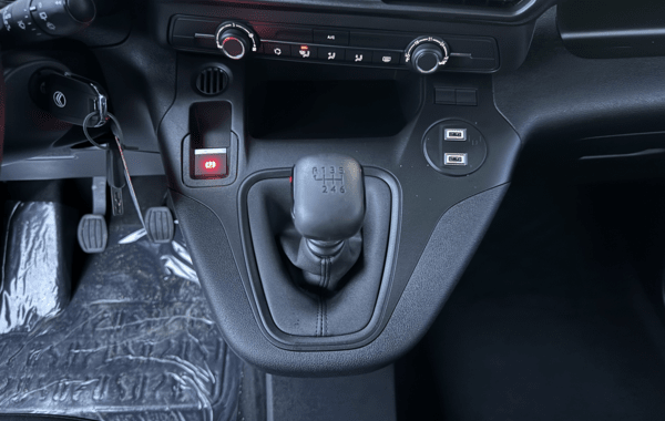 citroen-berlingo-taille-m-1-5-bluehdi-130ch-s-s-plus-5-places - 925394713