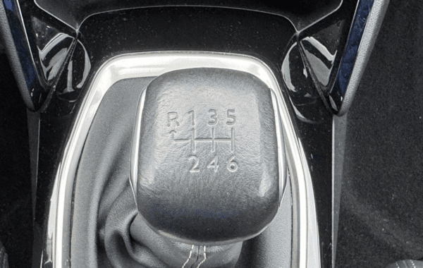 peugeot-208-1-2-puretech-100ch-s-s-gt-line - 925544713