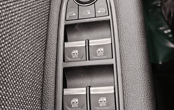 renault-symbioz-1-8-e-tech-full-hybrid-160ch-techno-25 - 925714713