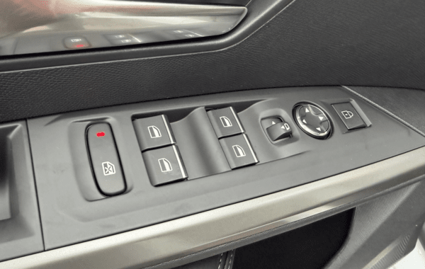 peugeot-3008-1-2-hybrid-145ch-gt-e-dcs6 - 926034713