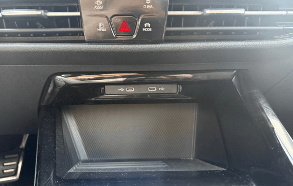 volkswagen-golf-viii-2-0-tdi-150ch-r-line-dsg7 - 926384713