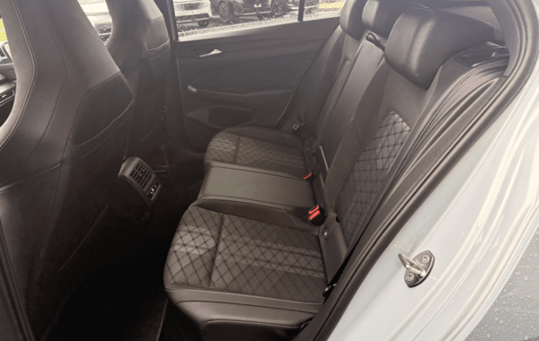 volkswagen-golf-viii-2-0-tdi-150ch-r-line-dsg7 - 926424713