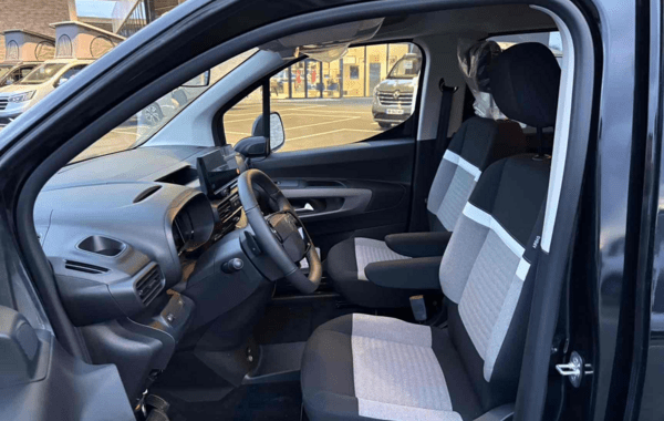 citroen-berlingo-taille-m-1-5-bluehdi-130ch-s-s-max-eat8-5-places - 926454713