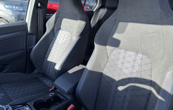 volkswagen-golf-viii-2-0-tdi-150ch-r-line-dsg7 - 926524713