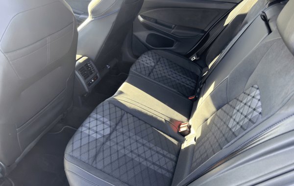 volkswagen-golf-viii-2-0-tdi-150ch-r-line-dsg7 - 926524713