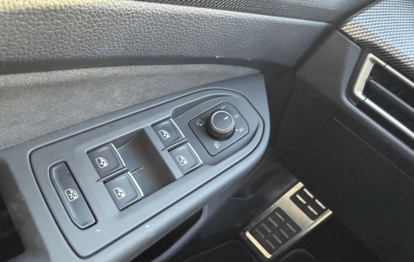 volkswagen-golf-viii-2-0-tdi-150ch-r-line-dsg7 - 926524713