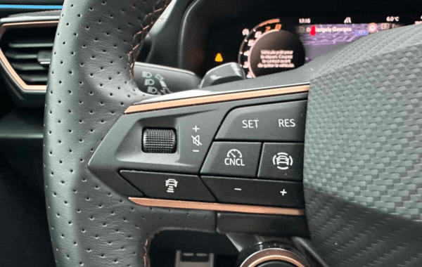 cupra-formentor-1-5-etsi-hybrid-150ch-v-dsg7 - 926904713