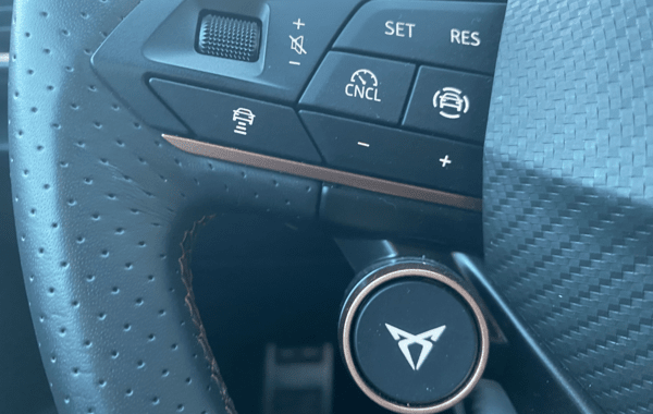 cupra-formentor-1-5-etsi-hybrid-150ch-v-dsg7 - 926944713