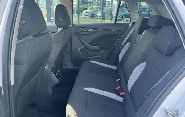 skoda-kamiq-1-0-tsi-evo-2-116ch-selection-dsg7 - 927584713