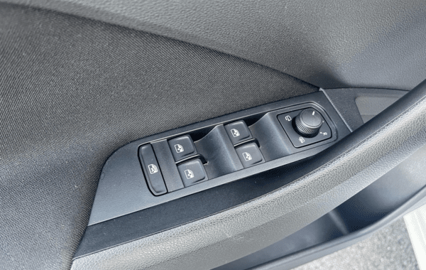 skoda-kamiq-1-0-tsi-evo-2-116ch-selection-dsg7 - 927584713