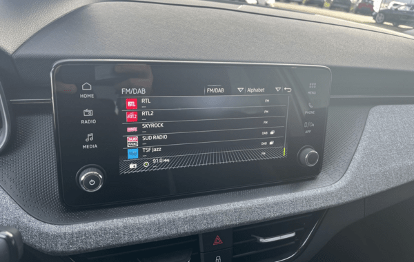 skoda-kamiq-1-0-tsi-evo-2-116ch-selection-dsg7 - 927584713