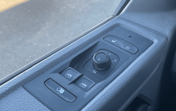 volkswagen-transporter-fg-2-8t-l1h1-2-0-tdi-204ch-business-4motion-dsg7 - 928554713