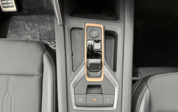 cupra-formentor-1-5-etsi-hybrid-150ch-v-dsg7 - 928974713