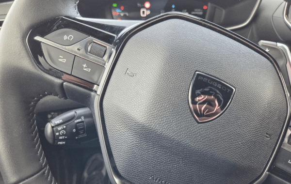 peugeot-2008-1-2-hybrid-145ch-allure-e-dcs6 - 929014713