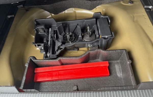 peugeot-2008-1-2-hybrid-145ch-allure-e-dcs6 - 929244713