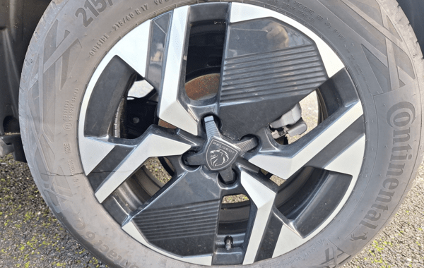 peugeot-2008-1-2-hybrid-145ch-allure-e-dcs6 - 931564713