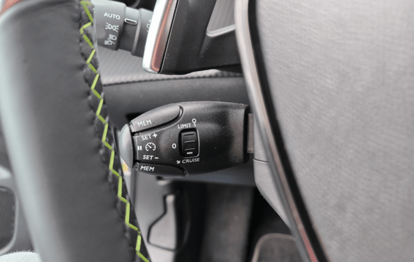 peugeot-2008-1-2-puretech-130ch-s-s-allure-eat8 - 931694713