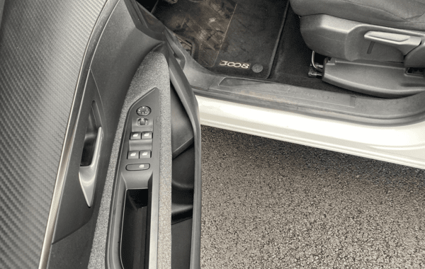 peugeot-3008-1-2-puretech-130ch-e6-c-allure-s-s - 932194713