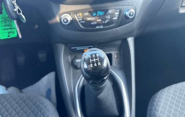 ford-tourneo-courier-1-0e-100ch-titanium - 932374713