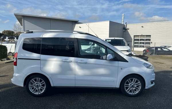 ford-tourneo-courier-1-0e-100ch-titanium - 932374713