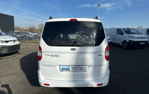 ford-tourneo-courier-1-0e-100ch-titanium - 932374713