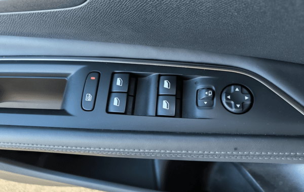 peugeot-3008-1-2-puretech-130ch-allure-s-s-eat6 - 932484713