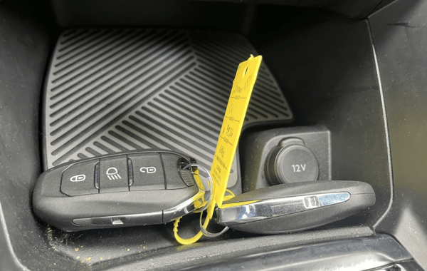 citroen-c4-bluehdi-130ch-s-s-shine-eat8 - 932504713