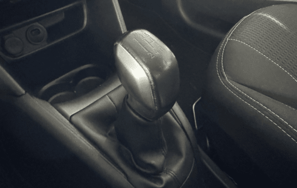 peugeot-208-1-2-puretech-82ch-e6-2-evap-allure-5p - 933344713