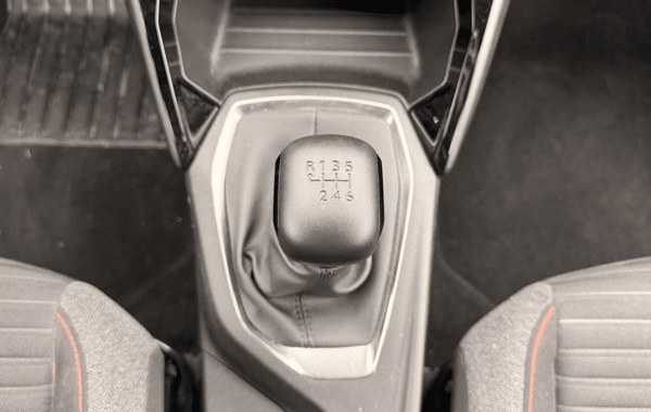 peugeot-2008-1-2-puretech-100ch-s-s-active-pack - 933594713