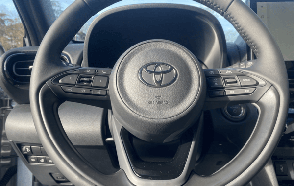 toyota-yaris-cross-130h-design-my25 - 934524713
