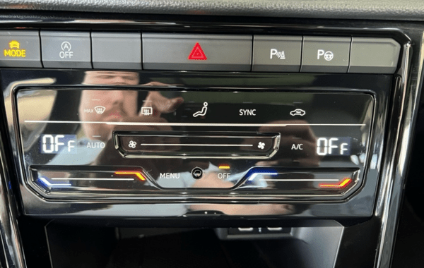 volkswagen-t-roc-1-5-tsi-evo-150ch-r-line-dsg7 - 936734713