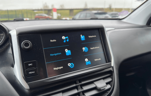 peugeot-208-affaire-1-2-puretech-82ch-s-s-premium-pack-euro6c - 937454713