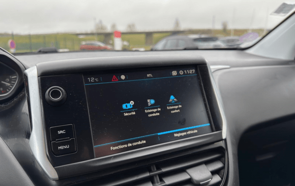 peugeot-208-affaire-1-2-puretech-82ch-s-s-premium-pack-euro6c - 937454713