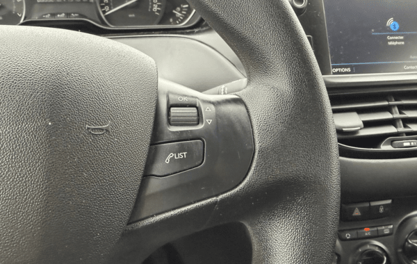 peugeot-208-affaire-1-2-puretech-82ch-s-s-premium-pack-euro6c - 937454713