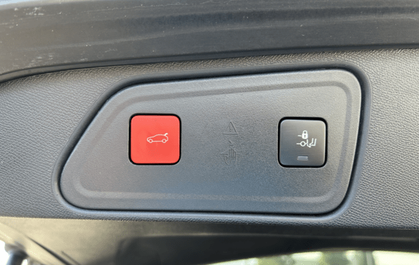 peugeot-3008-1-5-bluehdi-130ch-s-s-gt-eat8 - 937494713