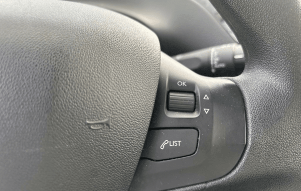 peugeot-208-affaire-1-2-82ch-s-s-premium-pack-euro6c - 937734713