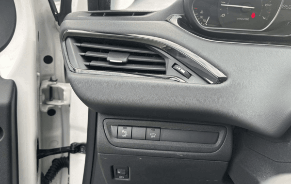 peugeot-208-affaire-1-2-82ch-s-s-premium-pack-euro6c - 937734713