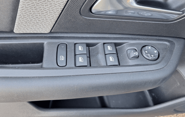 citroen-c4-1-5-bluehdi-130ch-s-s-max-automatique - 937814713